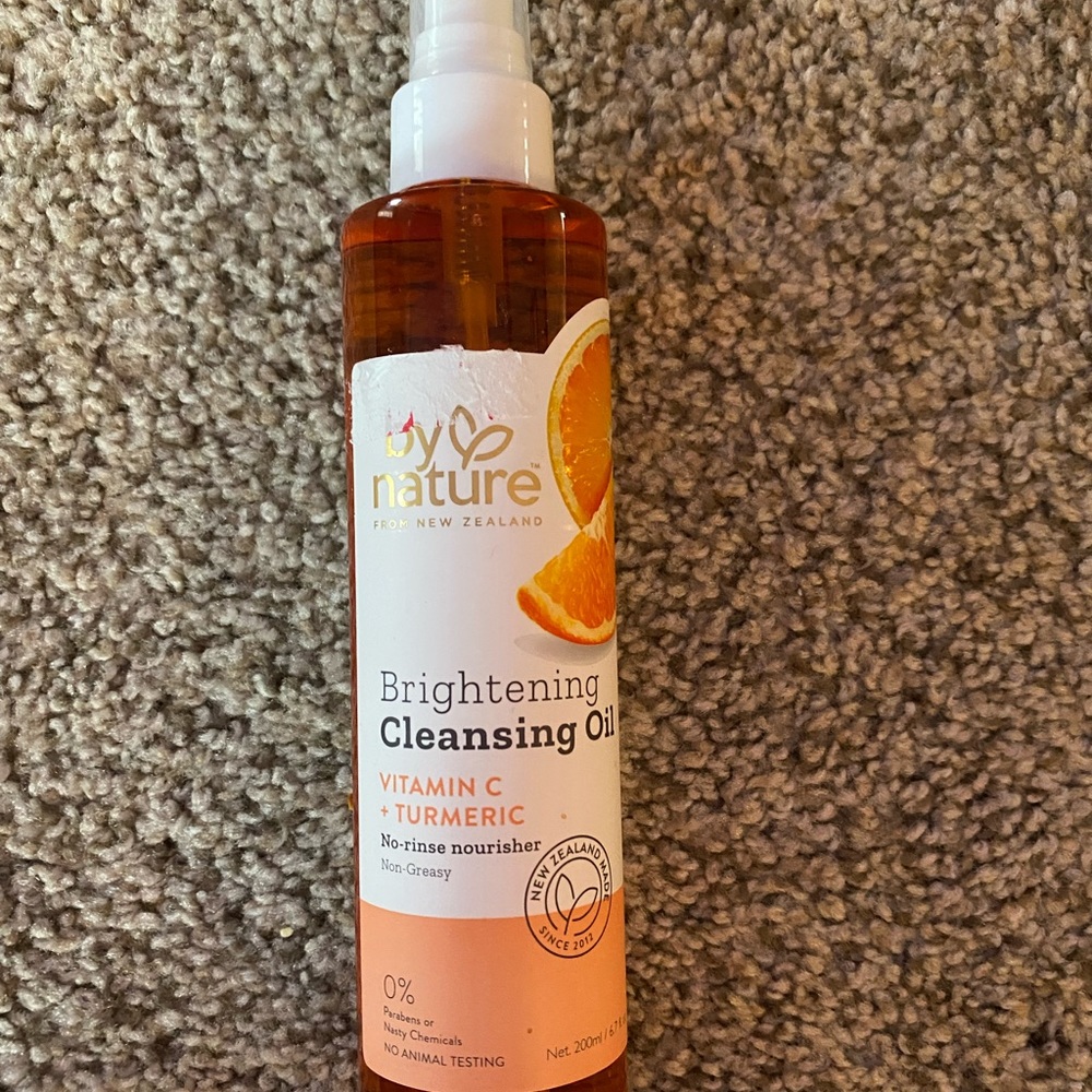 By nature brightening cleansing oil